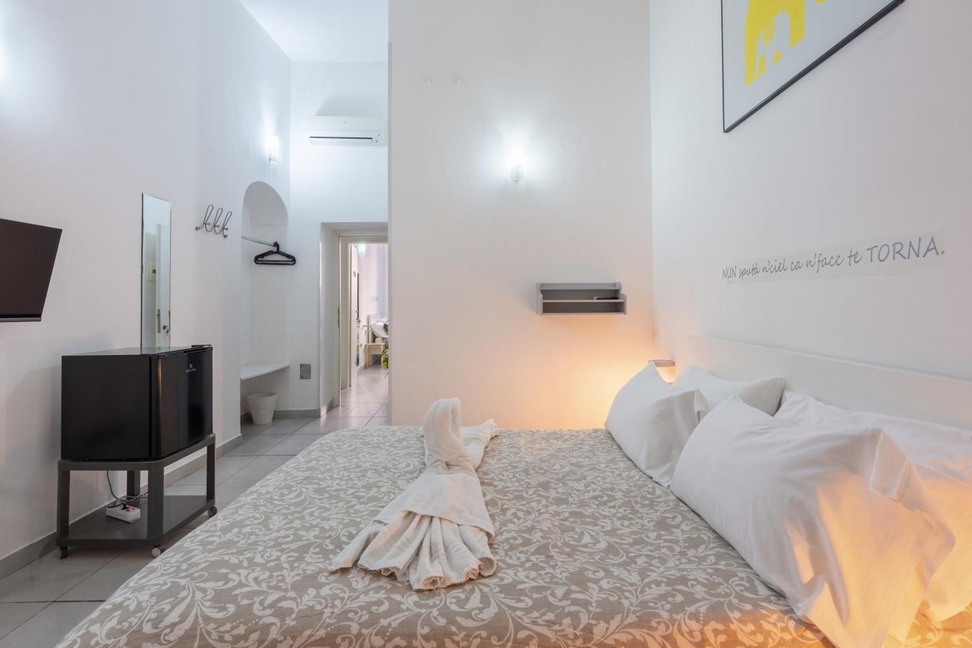 Nina Suites Nápoly Kültér fotó